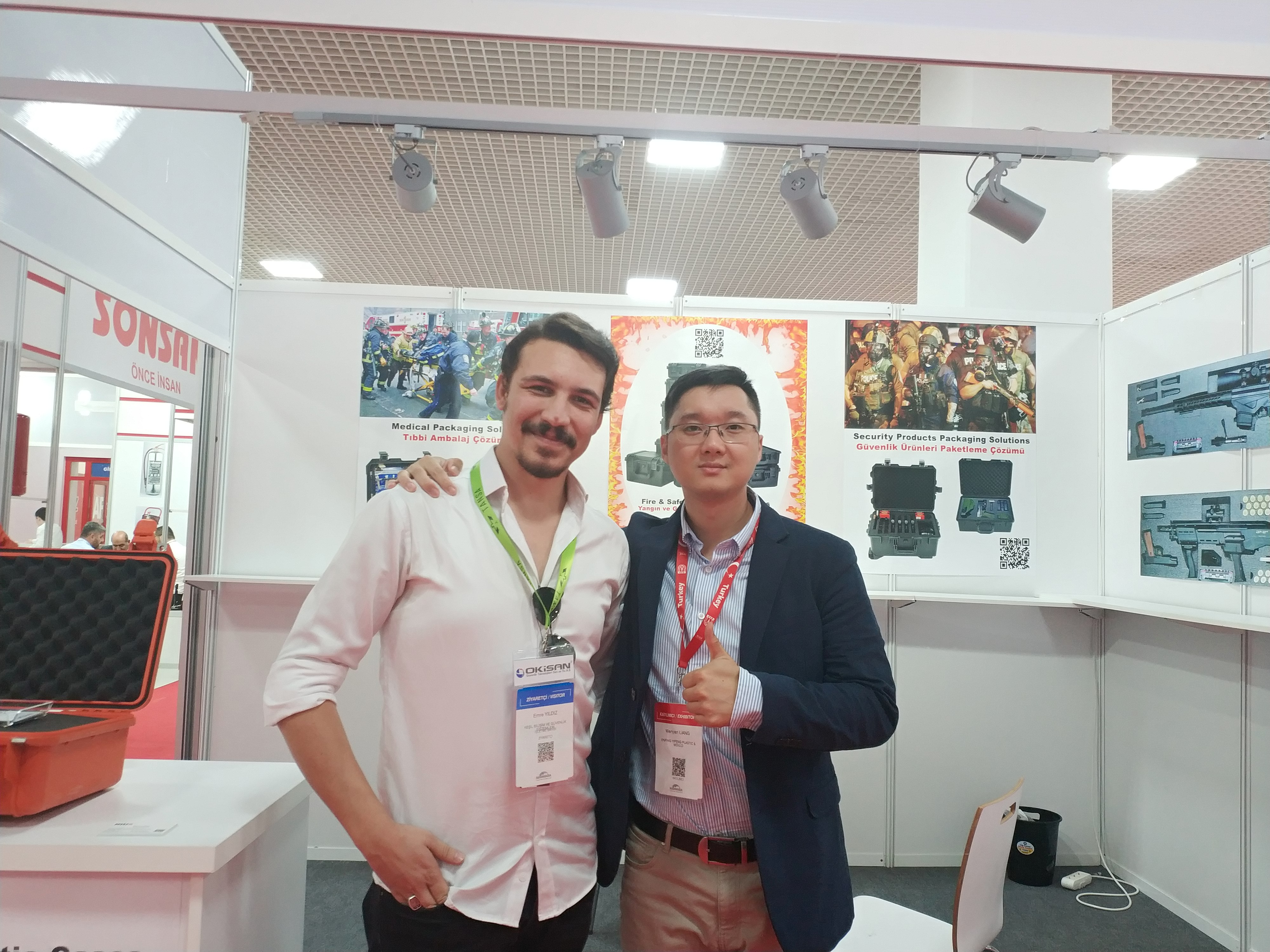 Feria comercial ISAF